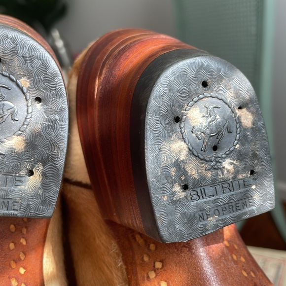 Amazing VTG Brown/Cream Natural Cowhide Cowboy Boots Size 7 - Picture 4 of 10